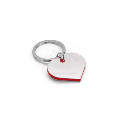 Chaveiro Coração de Metal com Borda Vermelha Personalizado