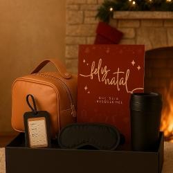 Kit Boa Viagem com Necessaire, Tag de Mala, Copo de Viagem e Máscara de Dormir Personalizado