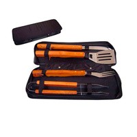 Kit Churrasco 4 Peças Com Cabo de Madeira e Estojo Personalizado
